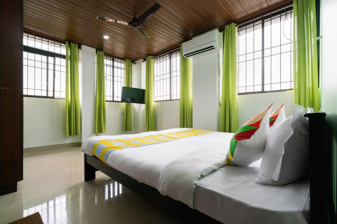 Oyo Home 49697 Aj Apartments Kochi Eksteriør billede